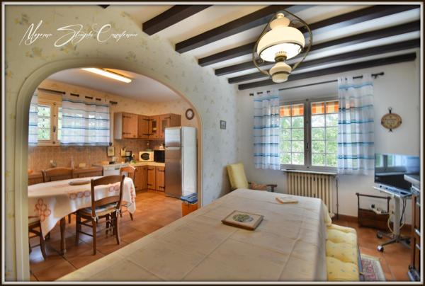 Propriete à vendre 8 pièces de 350 m² environ à MIMIZAN (40) avec lac privatif, cadre exceptionnel