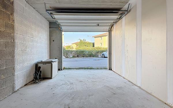 Stationnement à vendre    21,85 m2 Sainte-Marie