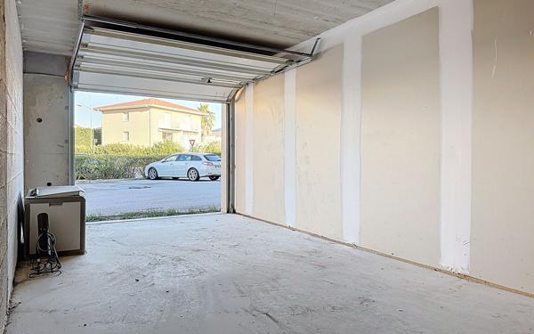 Stationnement à vendre    21,85 m2 Sainte-Marie