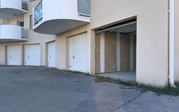 Stationnement à vendre    21,85 m2 Sainte-Marie