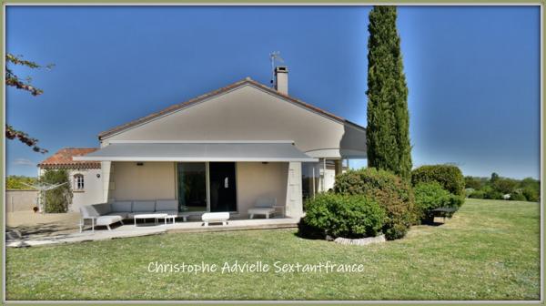 Belle contemporaine, 4 chambres, 2 salles d'eau, double garage, piscine sur 5118 M2