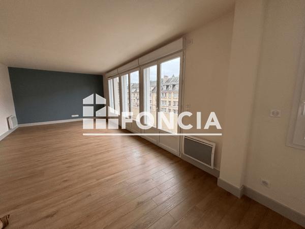 Location Appartement 3 pièces 70.3 m² - 17 AVENUE DU SIX JUIN Caen 14000
