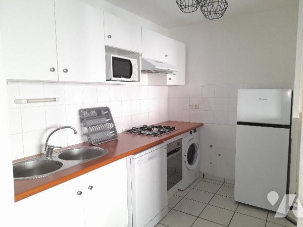 POITIERS - Appartement type 3 - rénové dans résidence sécurisée