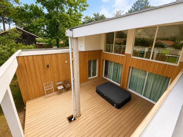 Maison
         8 pièces
        - 190 m² 750 000 € *