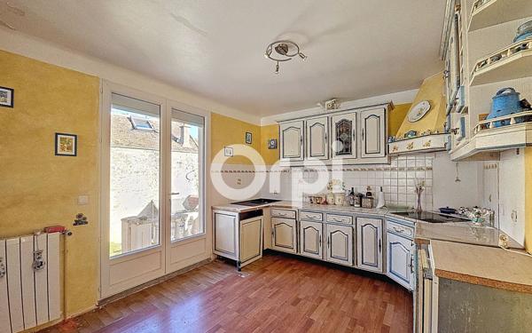 Maison à vendre    5 pièces •  Réau