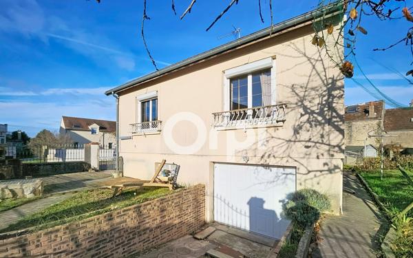 Maison à vendre    5 pièces •  Réau