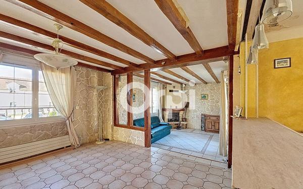 Maison à vendre    5 pièces •  Réau