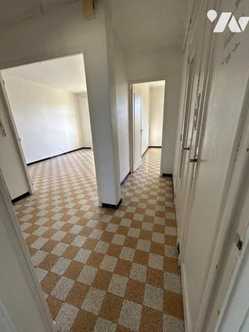 Appartement T3  1er étage Stationnement LIBRE