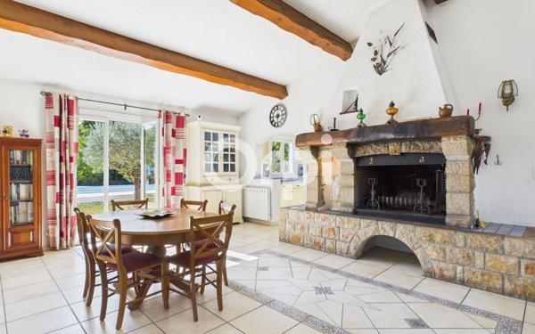 Maison à vendre    4 pièces •  Callian