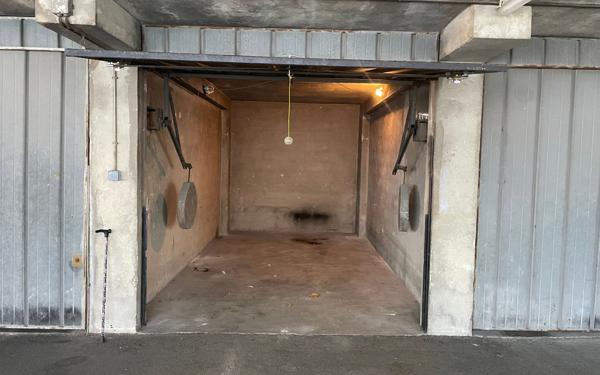 Stationnement à louer    Marseille 5