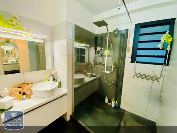 Appartement à vendre 3 pièces 64m² Saint-Paul (97434)
