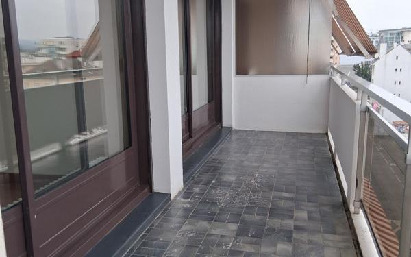 Appartement à louer    5 pièces • 118 m2 Annemasse