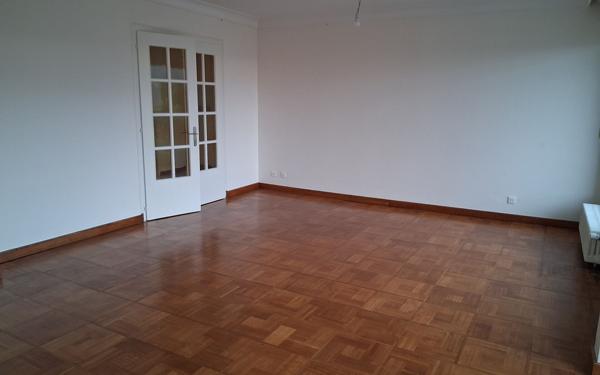 Appartement à louer    5 pièces • 118 m2 Annemasse