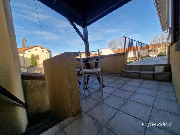 Calme,jardin et volumes au Mas de Davayat