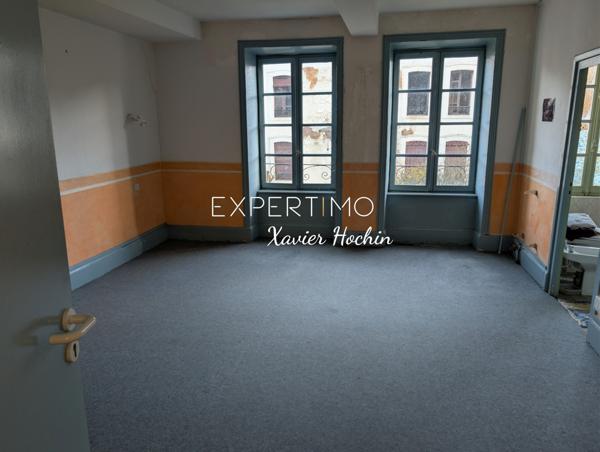 Châteauneuf-les-Bains (63390) Rare !!! Ancien Hôtel-Restaurant de 960m² - Bord de Sioule