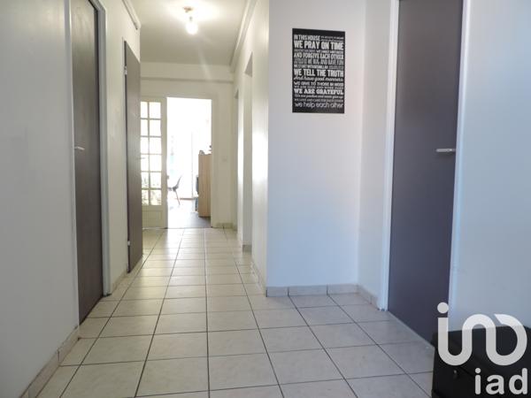Apartment for sale 3 rooms 82 m² Combs-la-Ville