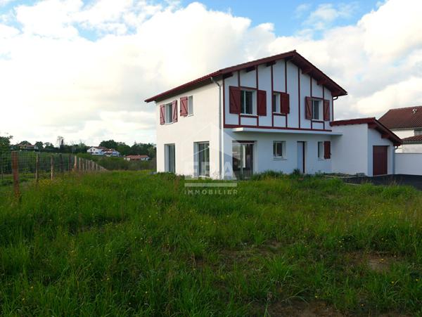 Arbonne - Maison T6 à vendre - écrin de verdure à quelques minutes des plages