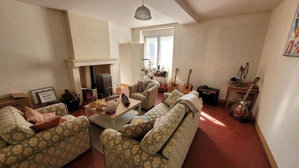 Maison de ville plein pied 131m2, 3 chambres ,grand garage, jardin