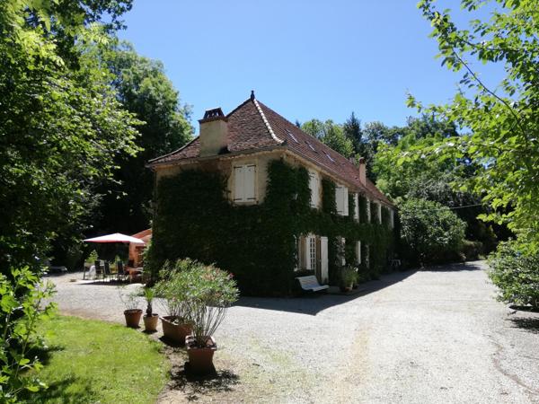 Demeure de charme avec jardins buccoliques