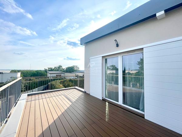 Maison de 6 pièce(s) 132 m2 589 000 € **  - Référence  7781