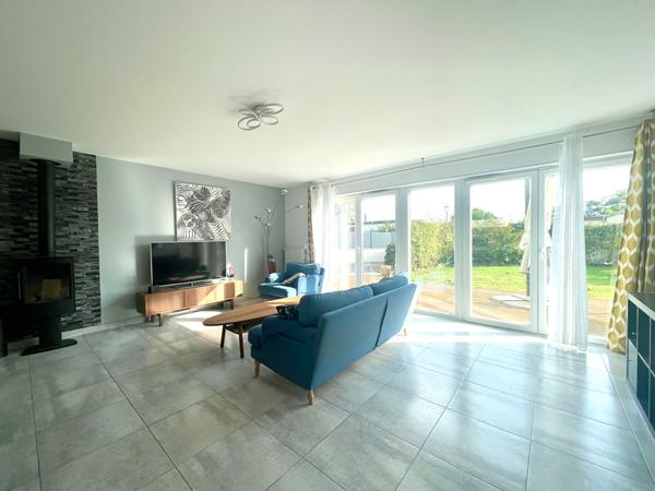 Maison de 6 pièce(s) 132 m2 589 000 € **  - Référence  7781