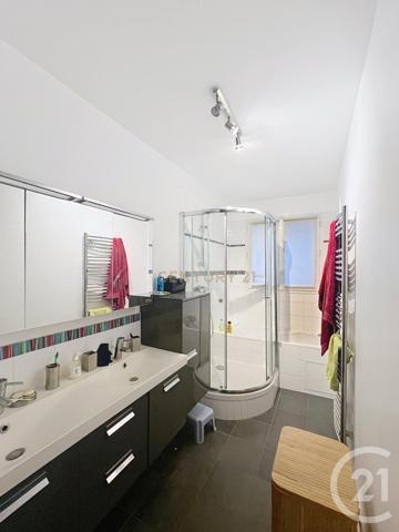 Appartement F5 à vendre  5 pièces - 136 m2 PARIS - 75010