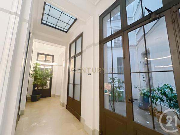 Appartement F5 à vendre  5 pièces - 136 m2 PARIS - 75010
