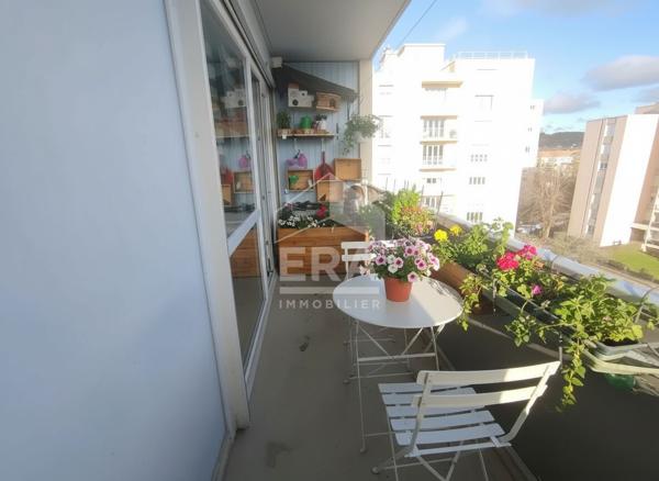 Appartement Vesoul 2 pièce(s) cave, garage