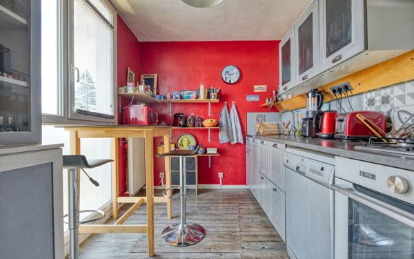 Appartement à vendre    3 pièces • 76,56 m2 Pessac