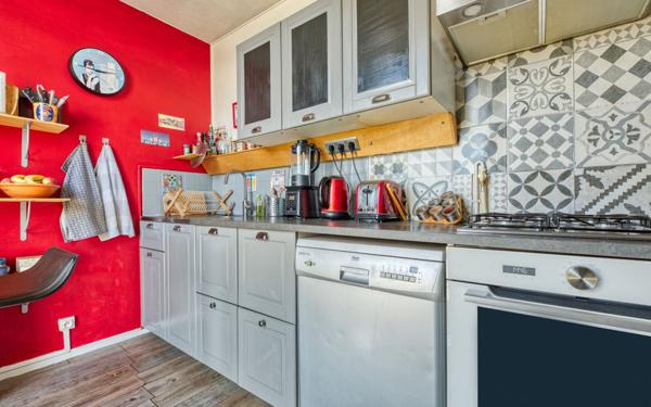 Appartement à vendre    3 pièces • 76,56 m2 Pessac