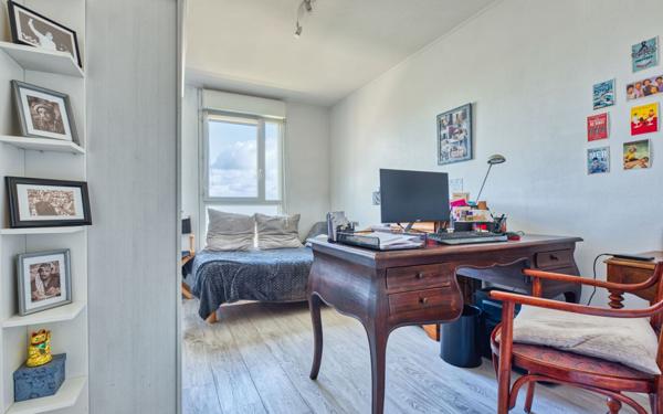 Appartement à vendre    3 pièces • 76,56 m2 Pessac