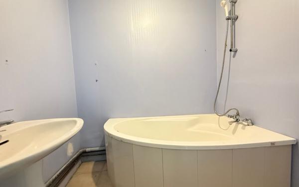 Appartement à vendre    5 pièces •  Miramas