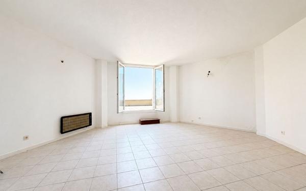 Appartement à vendre    5 pièces •  Miramas