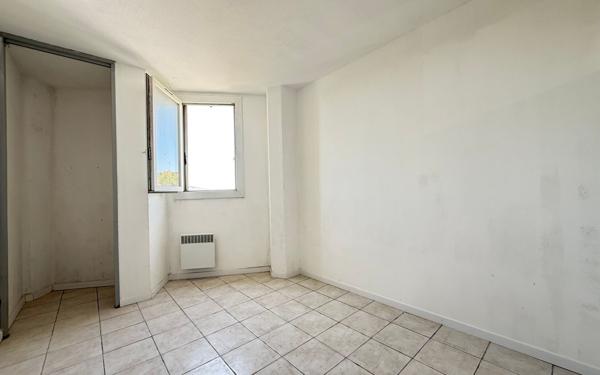 Appartement à vendre    5 pièces •  Miramas