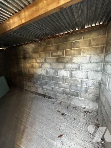 Gouville sur mer, plein centre.
Maison de plain-pied comprenant une grande cuisine aménagée et...