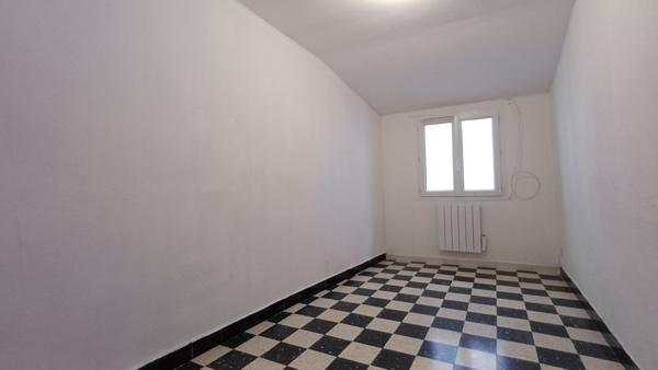 Montredon-des-Corbières (11100) À Montredon-Des-Corbières, maison de village en location