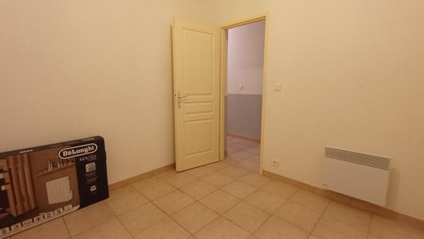 Montredon-des-Corbières (11100) À Montredon-Des-Corbières, maison de village en location