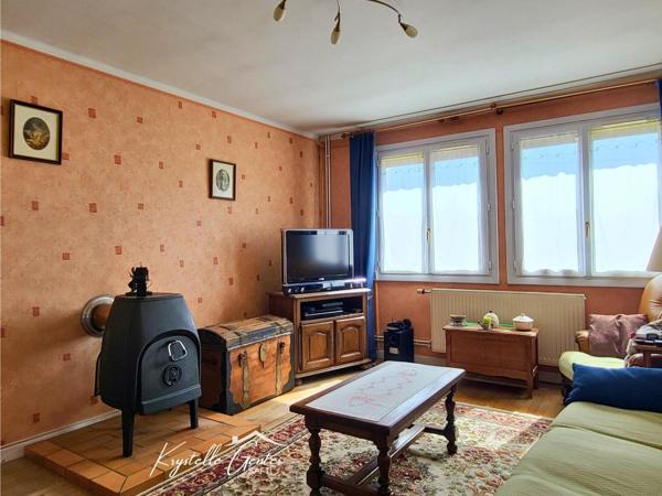 Maison 170 m² utiles, terrain arboré, dépendances