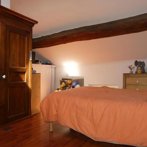 Proche Precy sous Thil, maison 127m2, 4 chambres, avec cours.