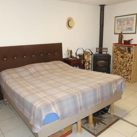 Proche Precy sous Thil, maison 127m2, 4 chambres, avec cours.