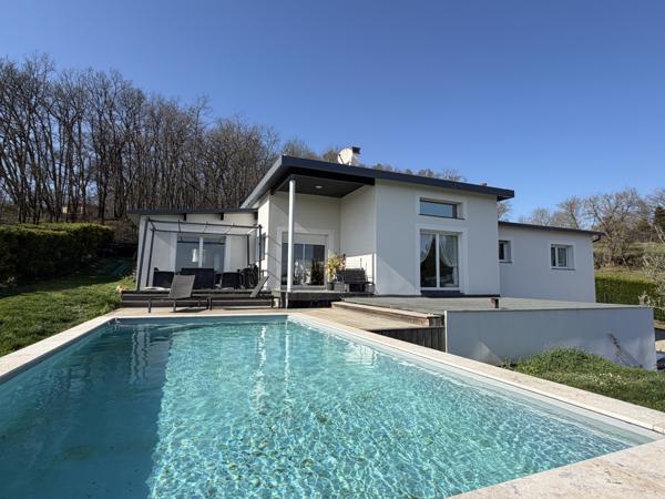 La Croix-Blanche (47340) Entre AGEN et VILLENEUVE SUR LOT, maison moderne avec piscine et grand terrain