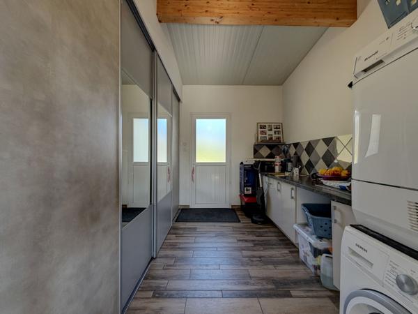 La Croix-Blanche (47340) Entre AGEN et VILLENEUVE SUR LOT, maison moderne avec piscine et grand terrain