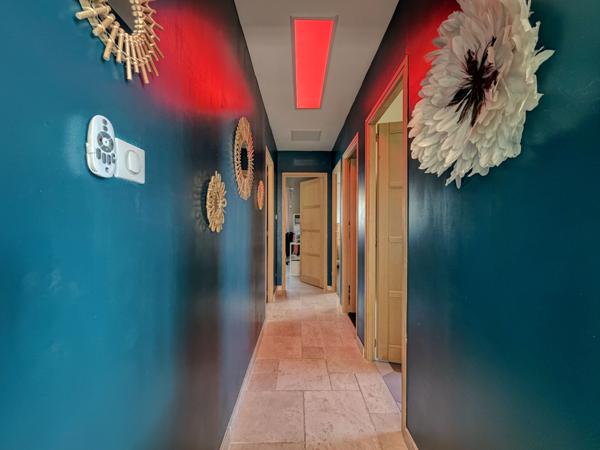 La Croix-Blanche (47340) Entre AGEN et VILLENEUVE SUR LOT, maison moderne avec piscine et grand terrain