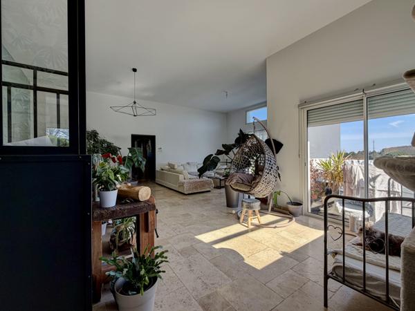 La Croix-Blanche (47340) Entre AGEN et VILLENEUVE SUR LOT, maison moderne avec piscine et grand terrain