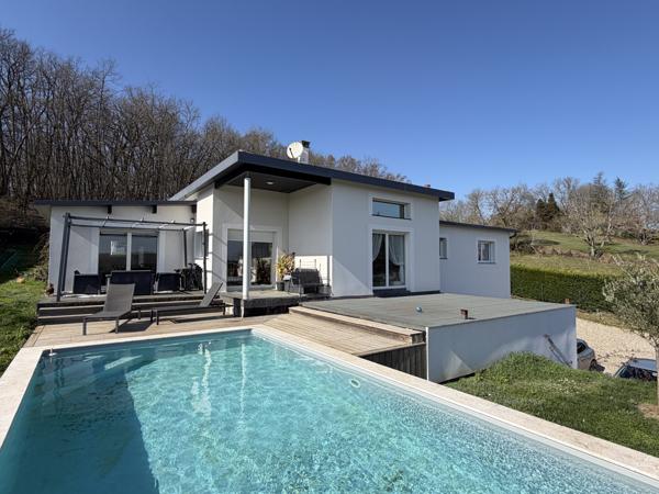 La Croix-Blanche (47340) Entre AGEN et VILLENEUVE SUR LOT, maison moderne avec piscine et grand terrain