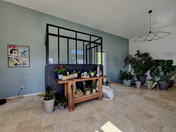 La Croix-Blanche (47340) Entre AGEN et VILLENEUVE SUR LOT, maison moderne avec piscine et grand terrain