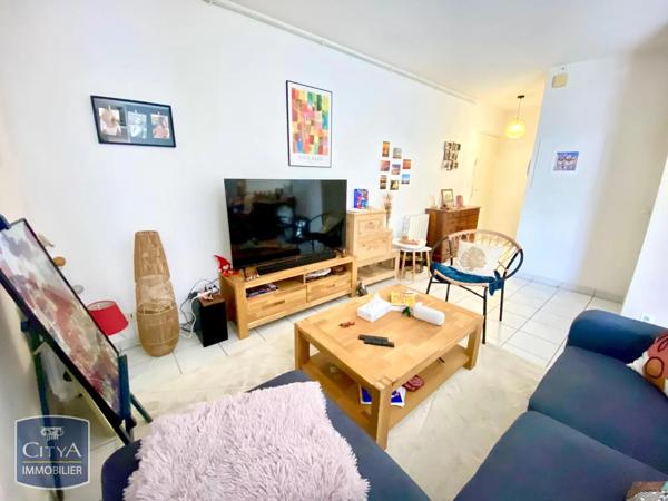 Appartement à louer 2 pièces 48.06m² Joué-lès-Tours (37300)