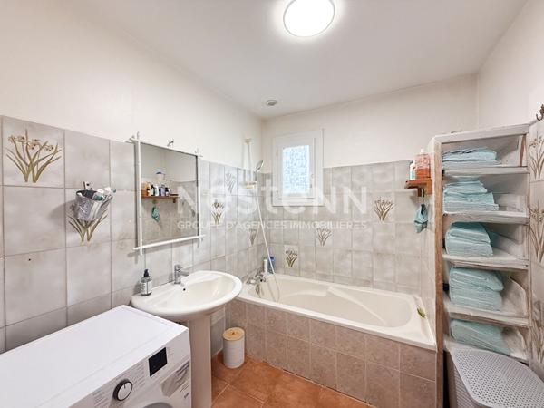 Marignane - Maison plain-pied de type 3 d'une surface de 82 m² environ sur une parcelle de 504m2