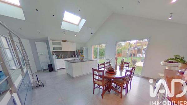 Maison à vendre 6 pièces 130 m² Villeneuve-le-Roi