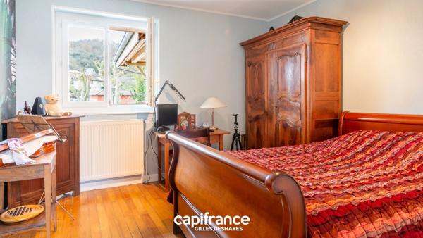 Maison 222 m², Annexes et Garages XXL (Surface Utile 372m²)